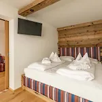 Almfrieden & Romantikchalet 람자우 암 다흐스타인