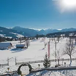 Almfrieden & Romantikchalet 4* 람자우 암 다흐스타인