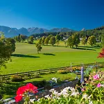 Almfrieden & Romantikchalet 4* 람자우 암 다흐스타인