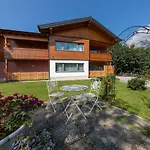 호텔 Almfrieden & Romantikchalet 4*