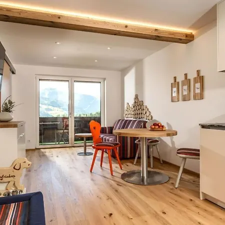 מלון Almfrieden & Romantikchalet רמסאו אם דכשטיין