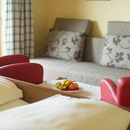 Almfrieden & Romantikchalet 4* רמסאו אם דכשטיין