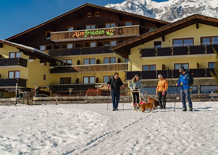 Almfrieden & Romantikchalet Hotel