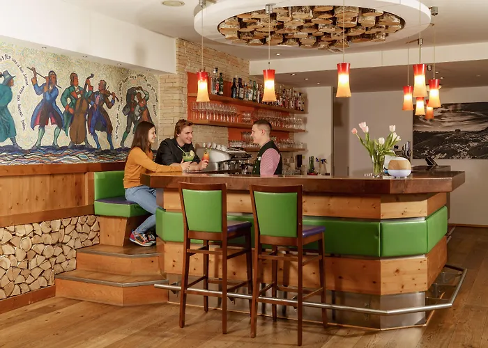 Almfrieden & Romantikchalet 4*