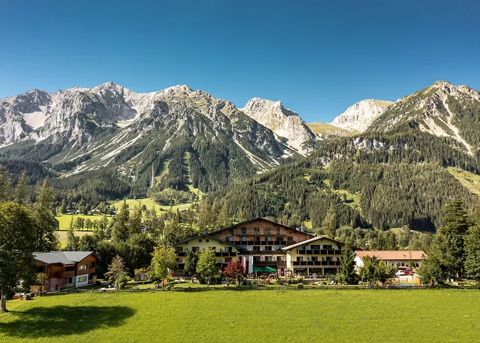 Almfrieden & Romantikchalet Hotel