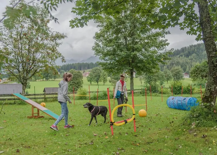 מלון Almfrieden & Romantikchalet